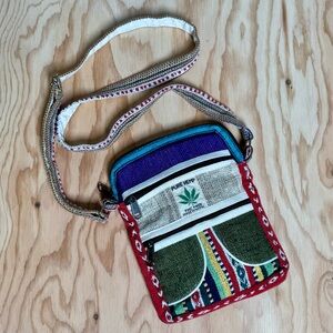 Cᴏʟᴏʀꜰᴜʟ Hɪᴍᴀʟᴀʏᴀɴ Hᴇᴍᴘ Cʀᴏssʙᴏᴅʏ Bᴀɢ